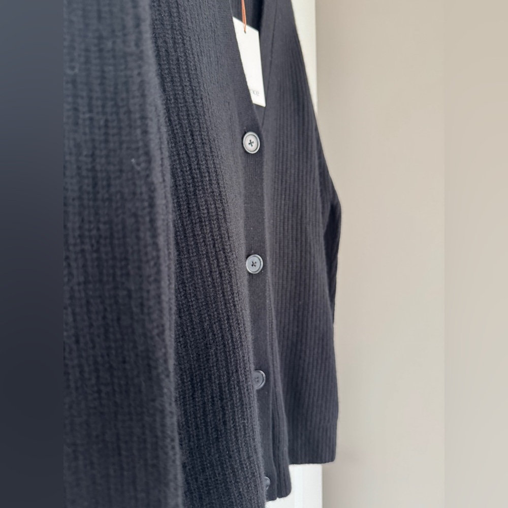 NWT! QUINCE Mongolian Cashmere Oversized
Boyfriend Cardigan Sweater Black Small - Picture 5 of 13
